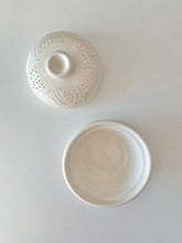 Load image into Gallery viewer, White Naksh Butter Dish