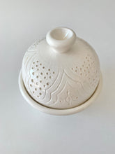 Load image into Gallery viewer, White Naksh Butter Dish

